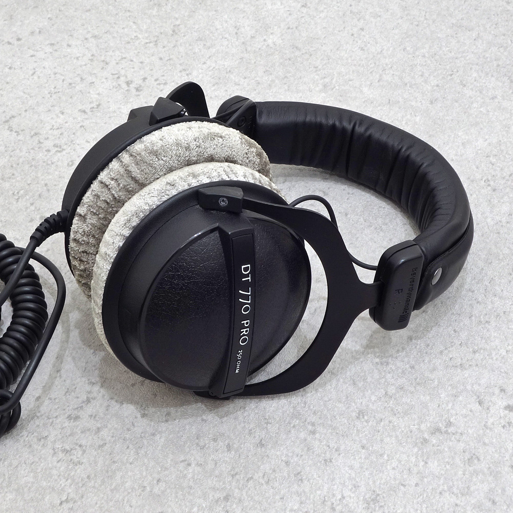 beyerdynamic <br>DT 770 Pro 250